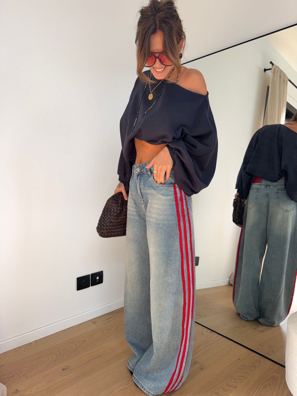 Jeans à bandes rouges