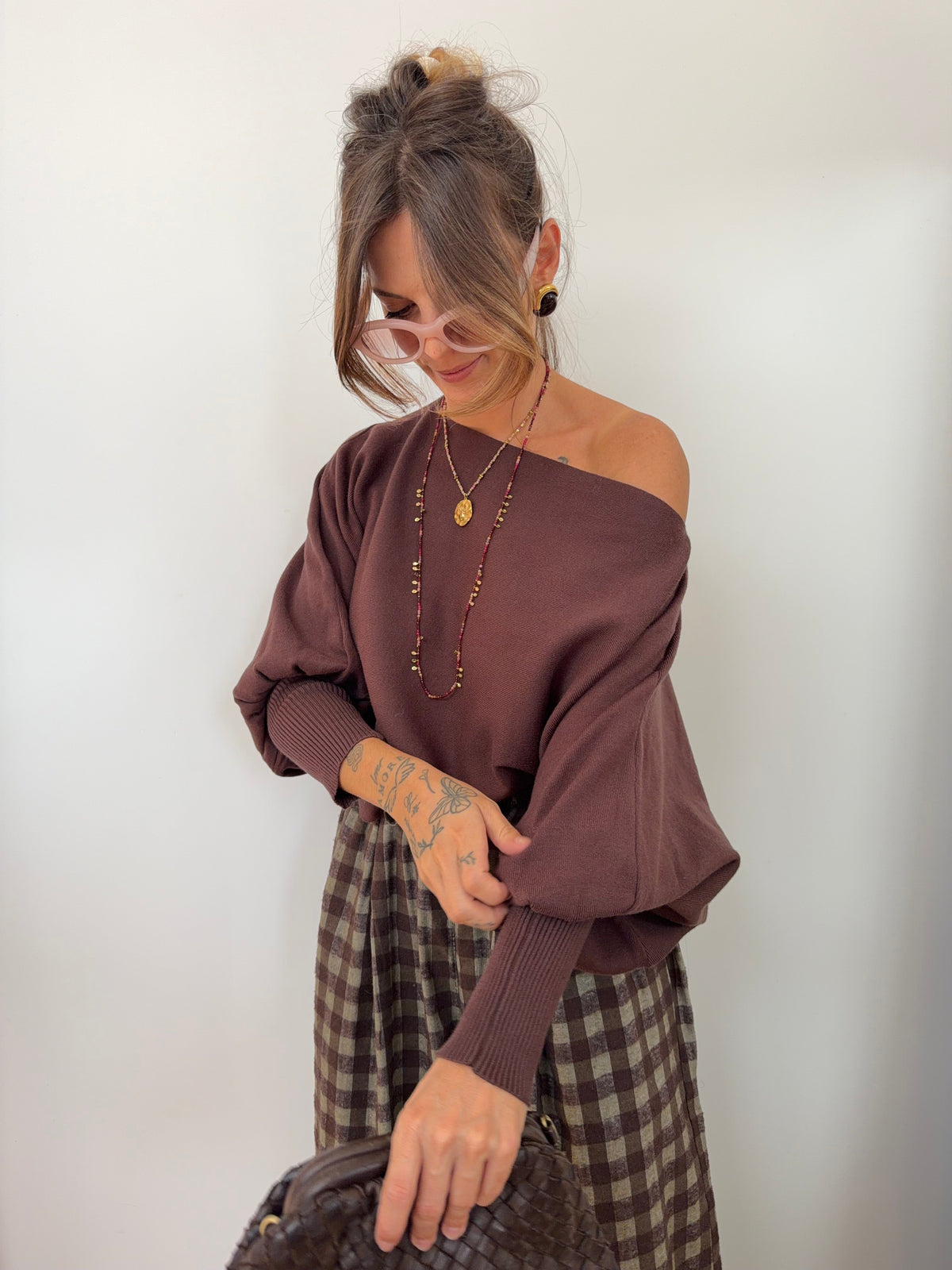 Pull asymétrique court - chocolat